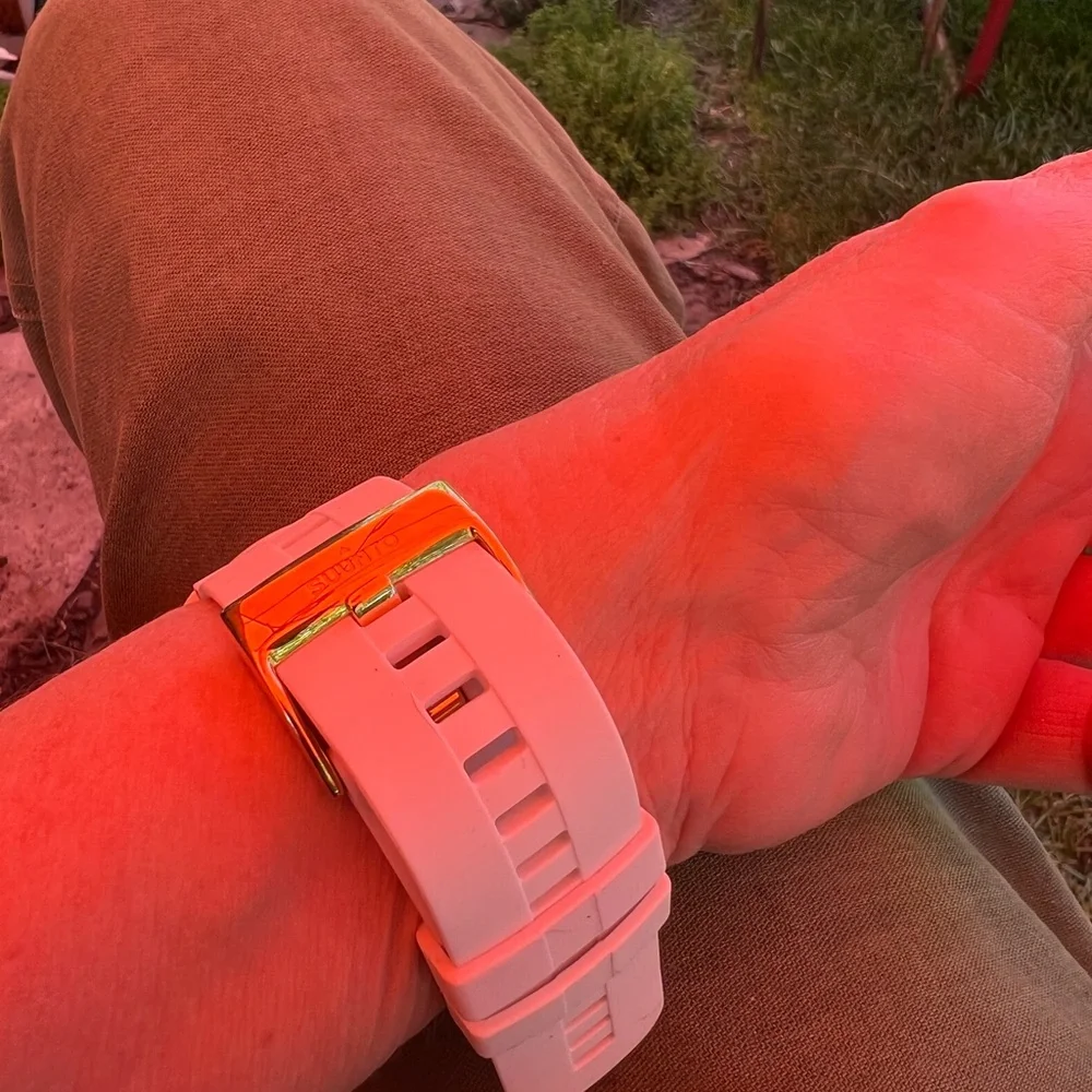 Suunto White Smartwatch with Advanced Fitness Tracking - Picture 5 of 5